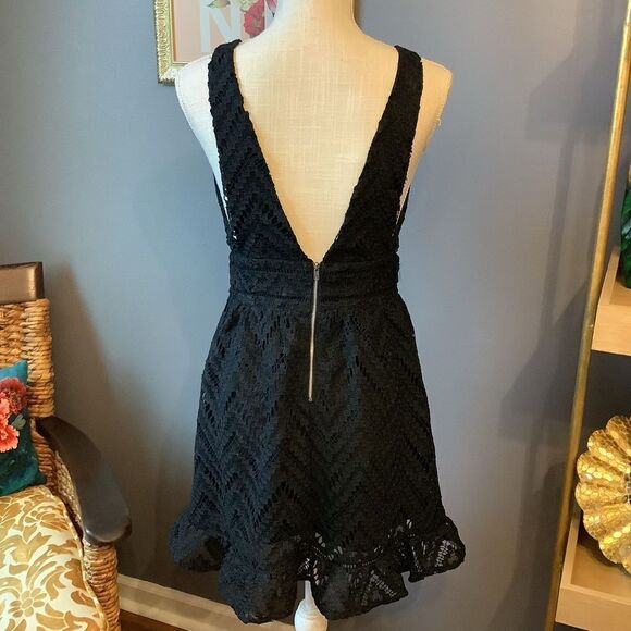 Sugar + Lips Black Eyelet Lace Dress 👗 - Picture 4 of 7